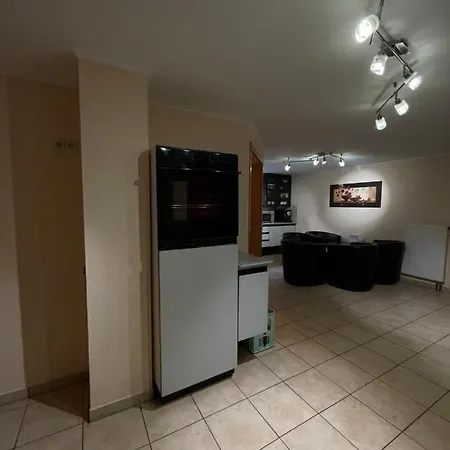 6 Personen - Naehe Messe Apartment *